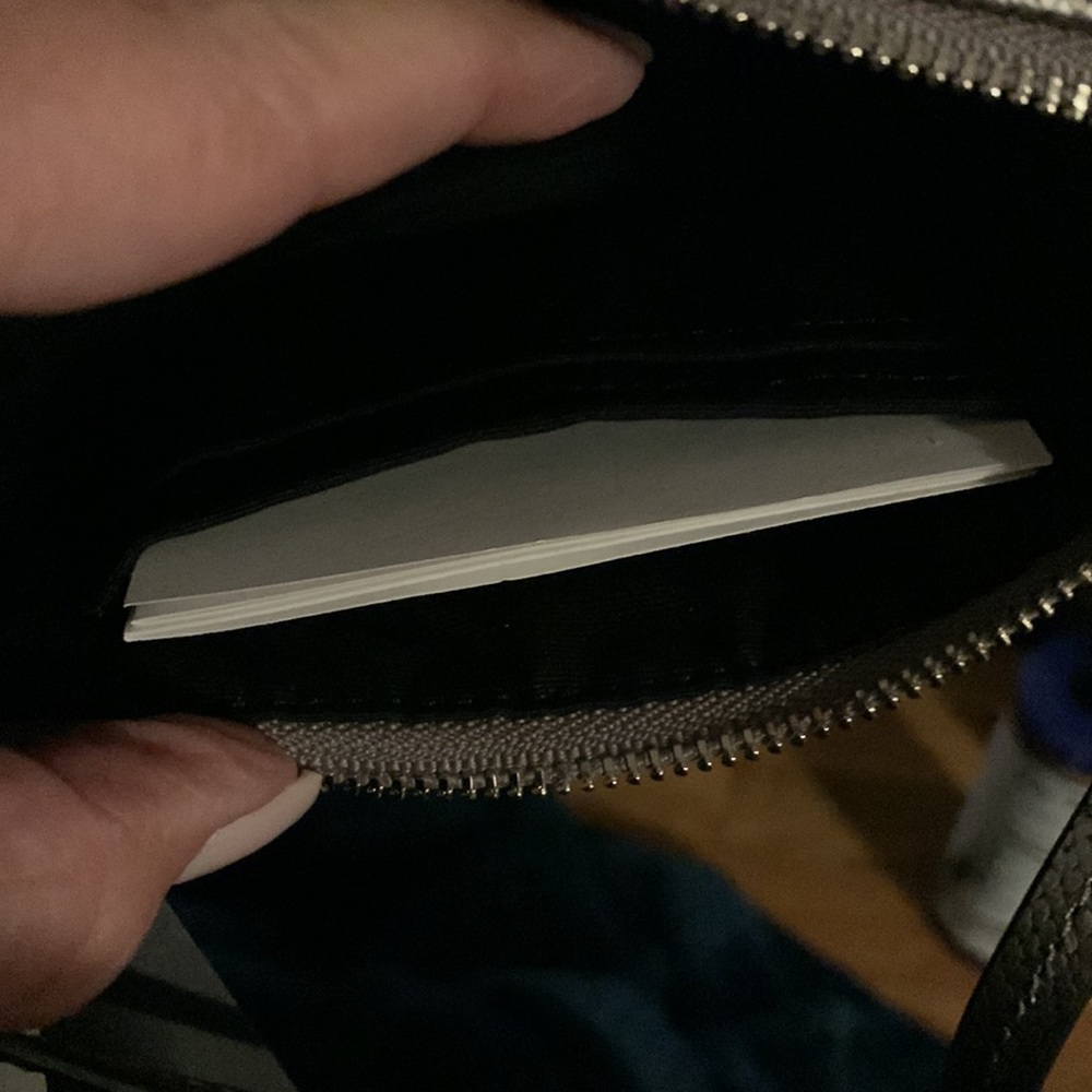 Coach wristlet - Picture 3 of 5